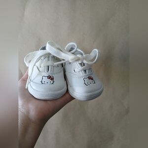 Hello Kitty White Baby Shoes